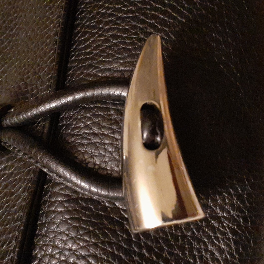 BURBERRY BLACK LEATHER CLUTCH WITH TOGGLE EUC - Picture 10 of 13